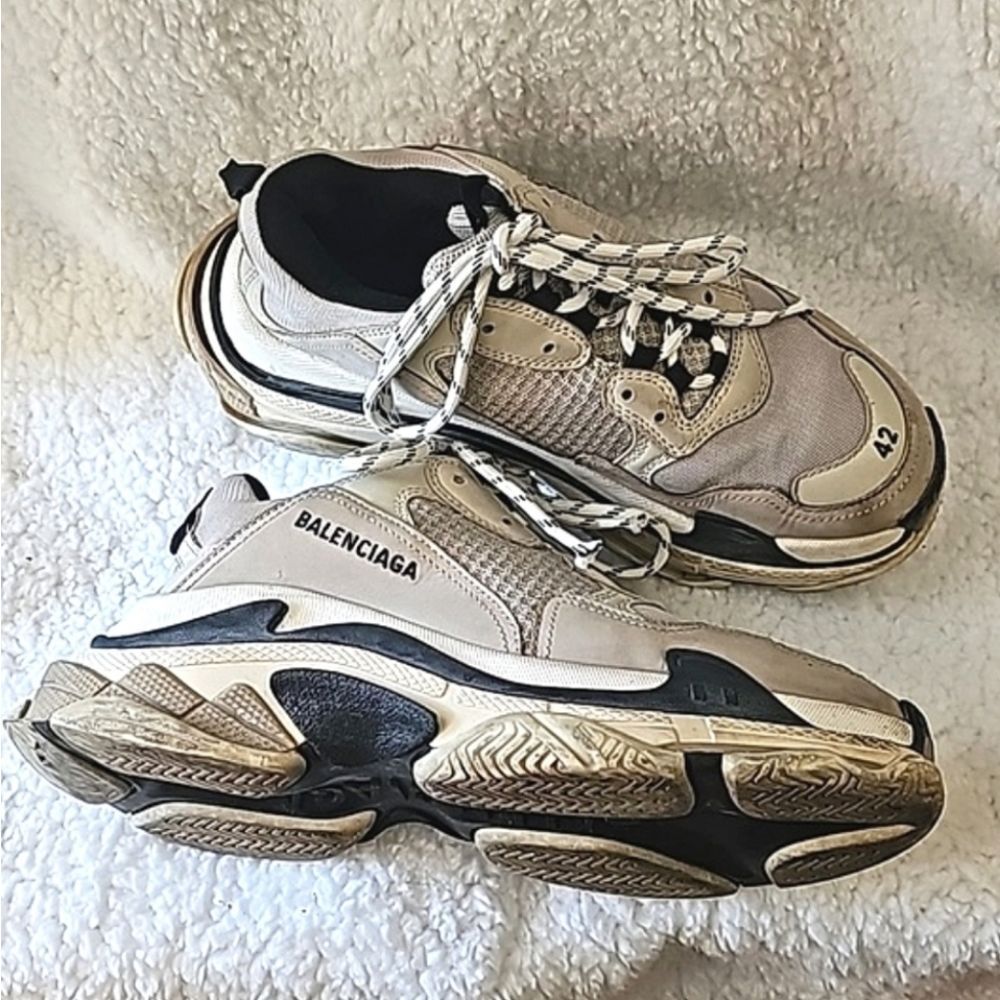 Balenciaga triple W sneaker biege, black and white